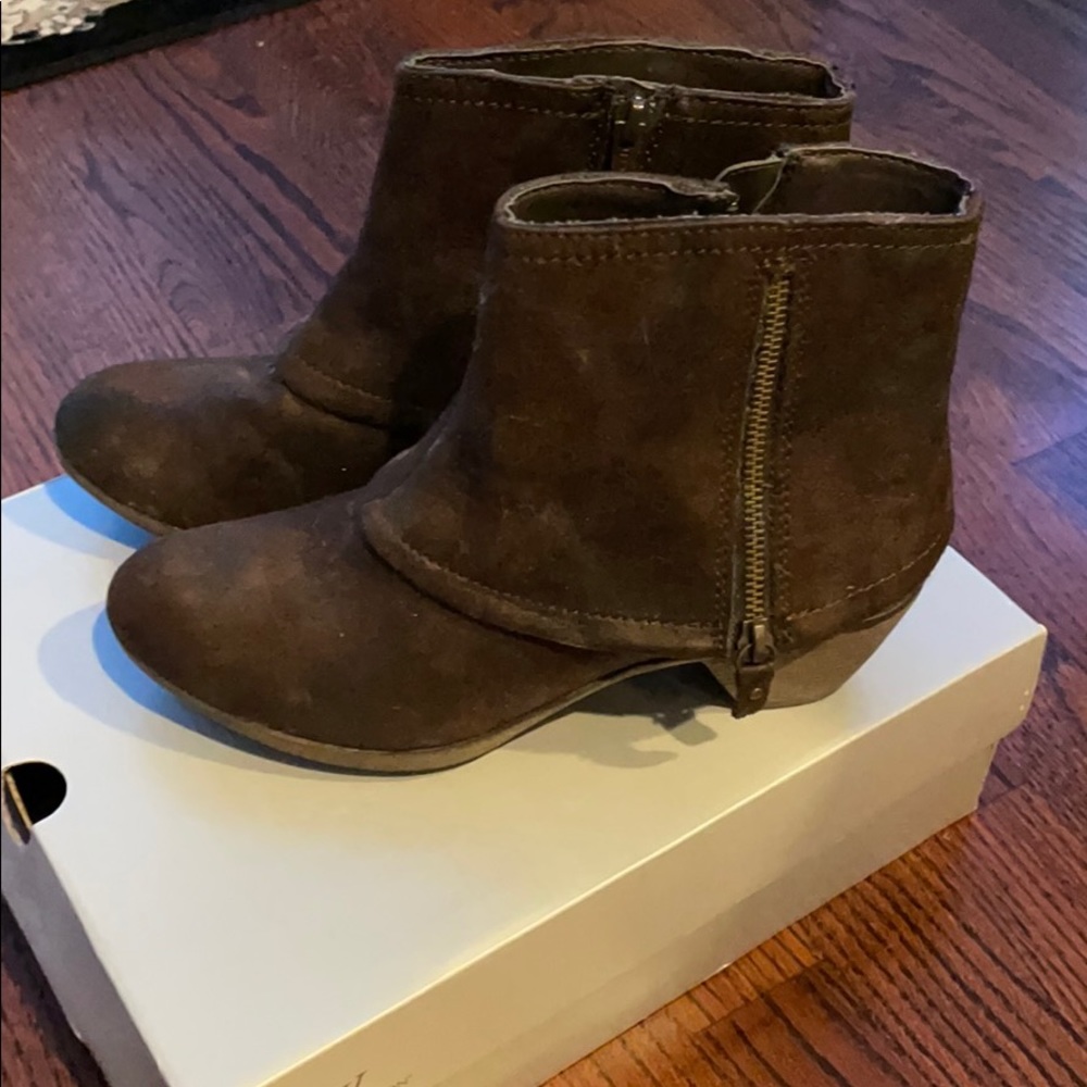 Ankle boots